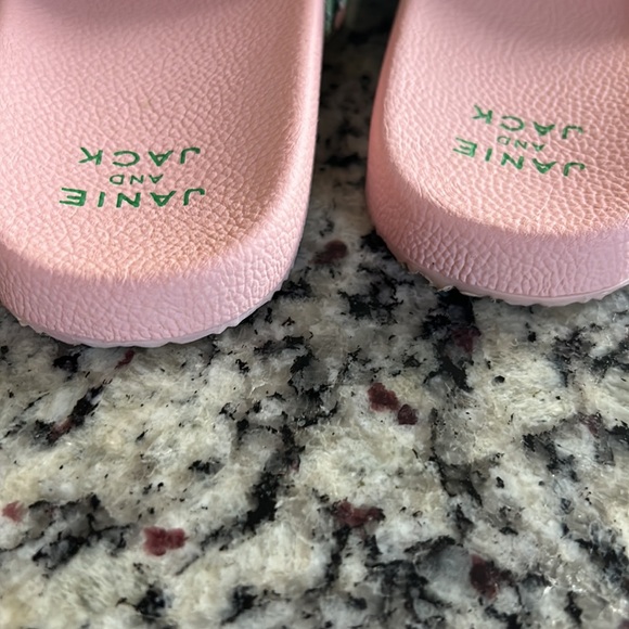 Janie&Jack Palm Bow Pool Slides - Picture 6 of 6